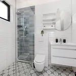 Villa In With Pool Near Pebble