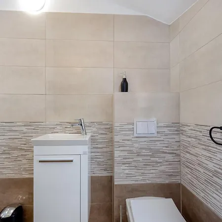 Enchanting West With Pool And Jacuzzi * Krnica